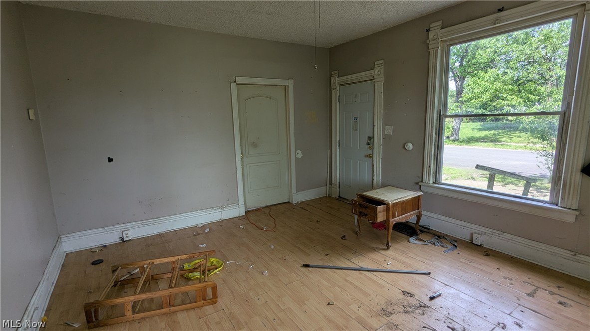 197 Buckingham Avenue Property Photo 5