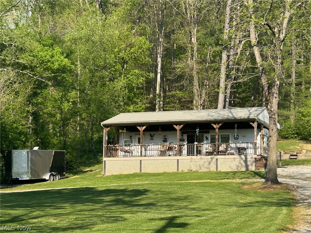 38478 Red Road Property Photo 3