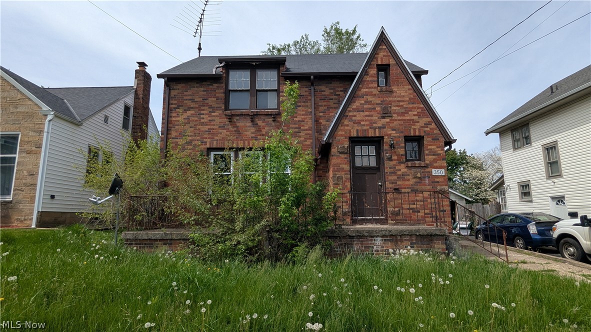350 Sturges Avenue Property Photo 1