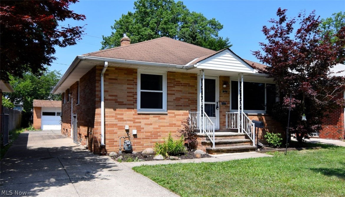 1098 Homestead Road