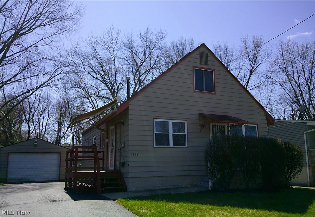 1168 Jeanie J Avenue Property Photo 2