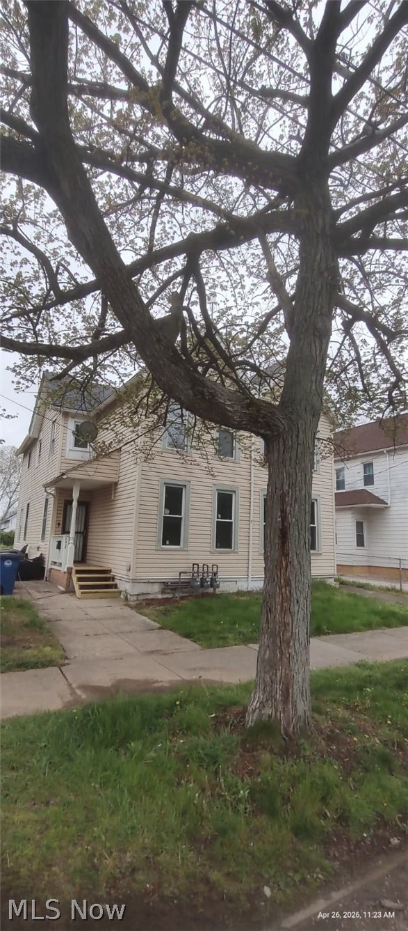 1410 E 45th Street Property Photo 2