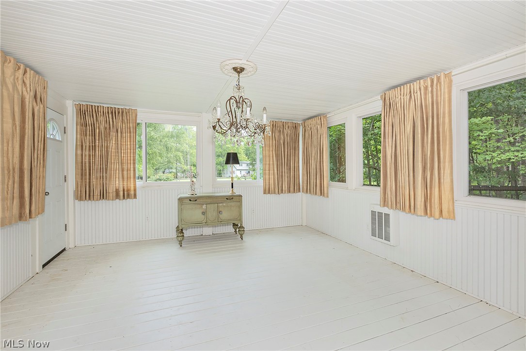 15879 Hemlock Road Property Photo 10
