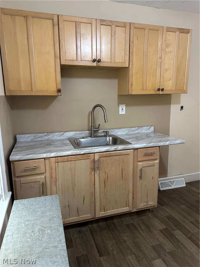 15415 Kinsman Road Property Photo 3