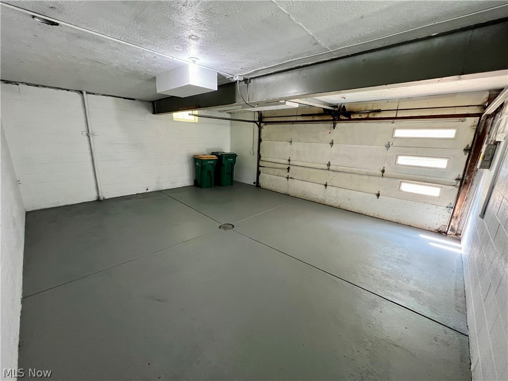 14417 Maple Avenue Property Photo 17