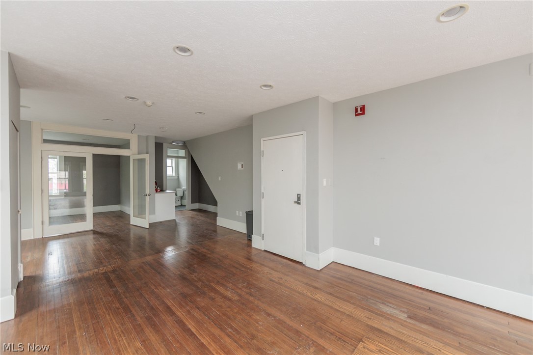 380 S Main Street B Property Photo 13