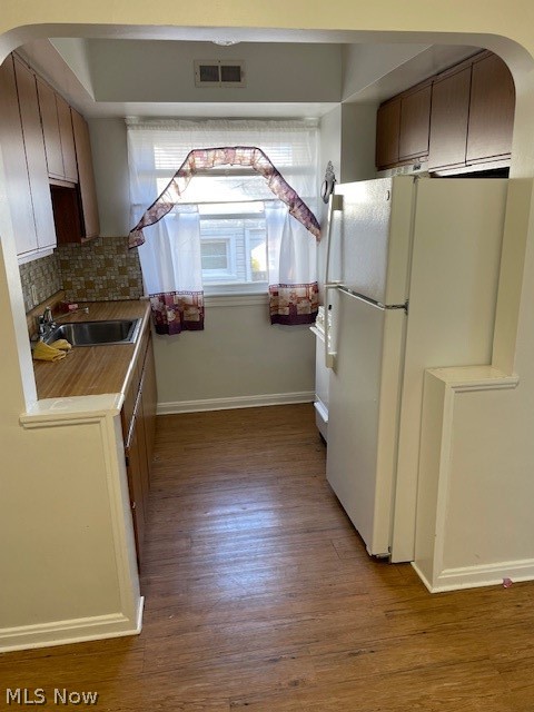 6118 Ridge Road Property Photo 6
