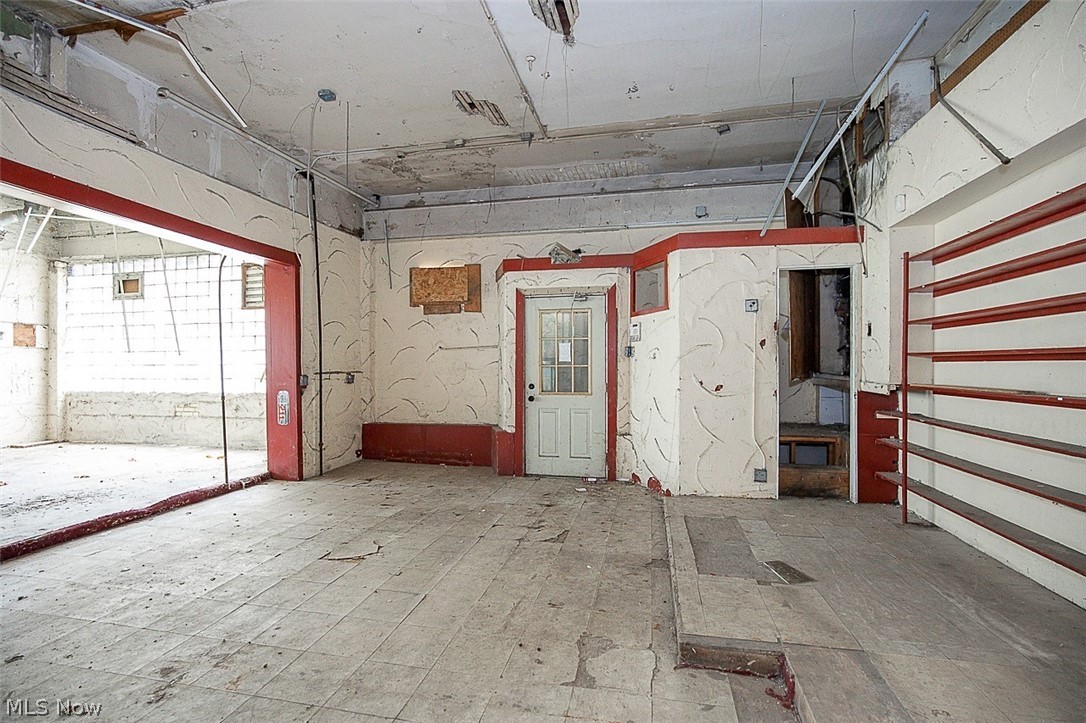 1054 E 71st Street Property Photo 7