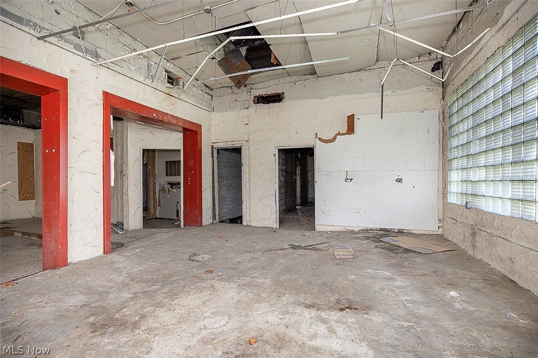 1054 E 71st Street Property Photo 10