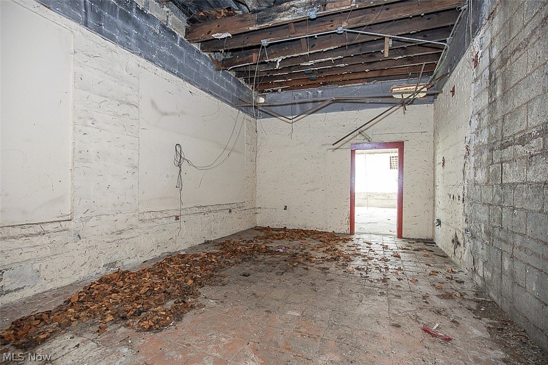 1054 E 71st Street Property Photo 13