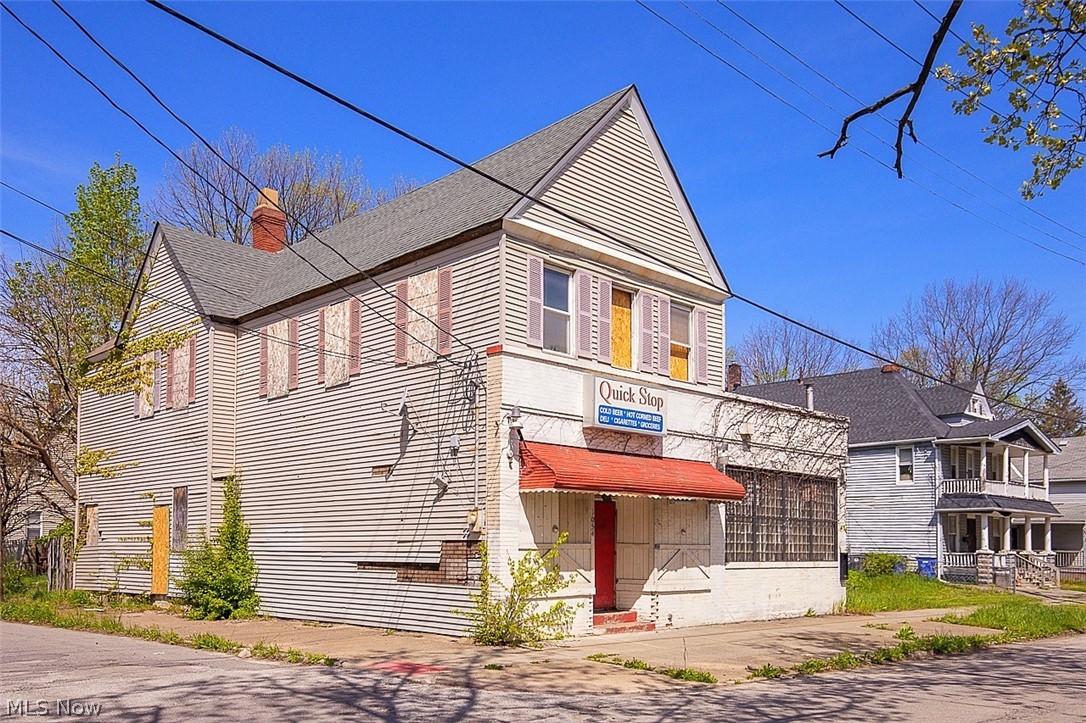 1054 E 71st Street Property Photo 15