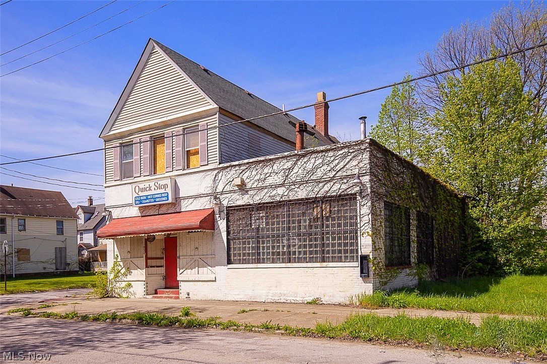1054 E 71st Street Property Photo 16