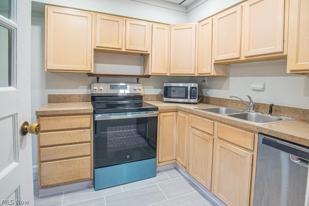 1399 Barlow Road 1 Property Photo 5
