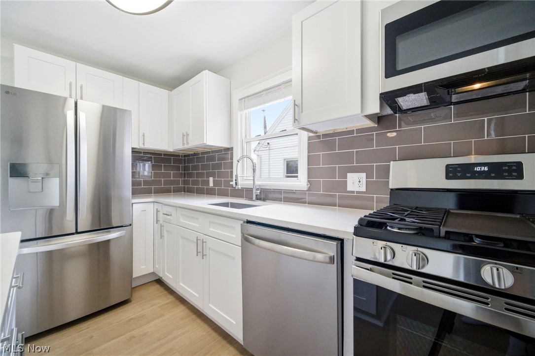4276 Grove Avenue Property Photo 6