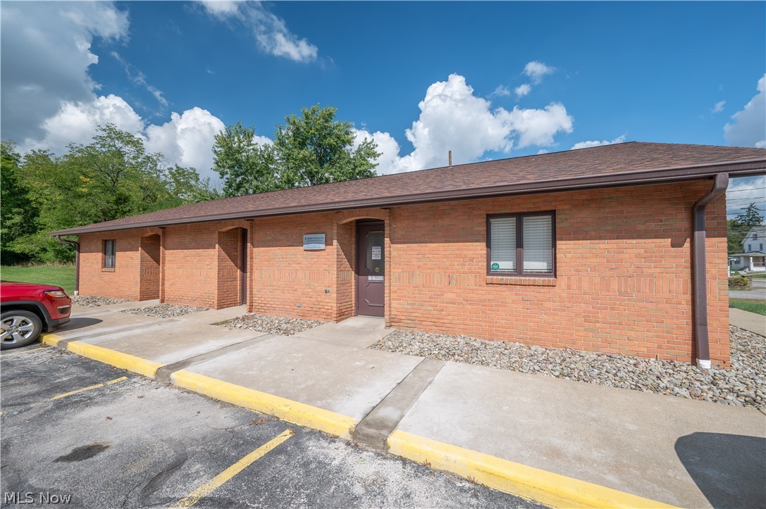 1360 N Main Street Property Photo 1