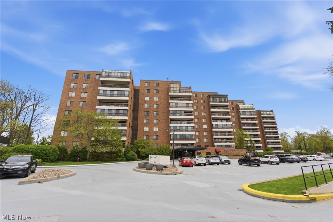 27500 Cedar Road 808
