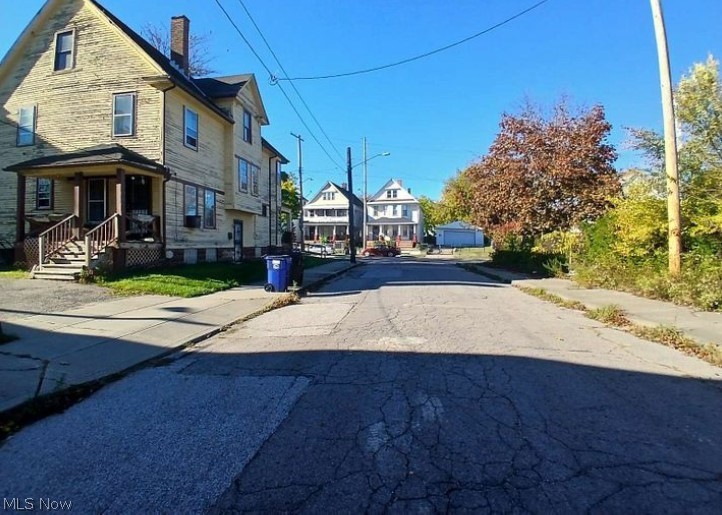 7112 Duluth Avenue Property Photo 4