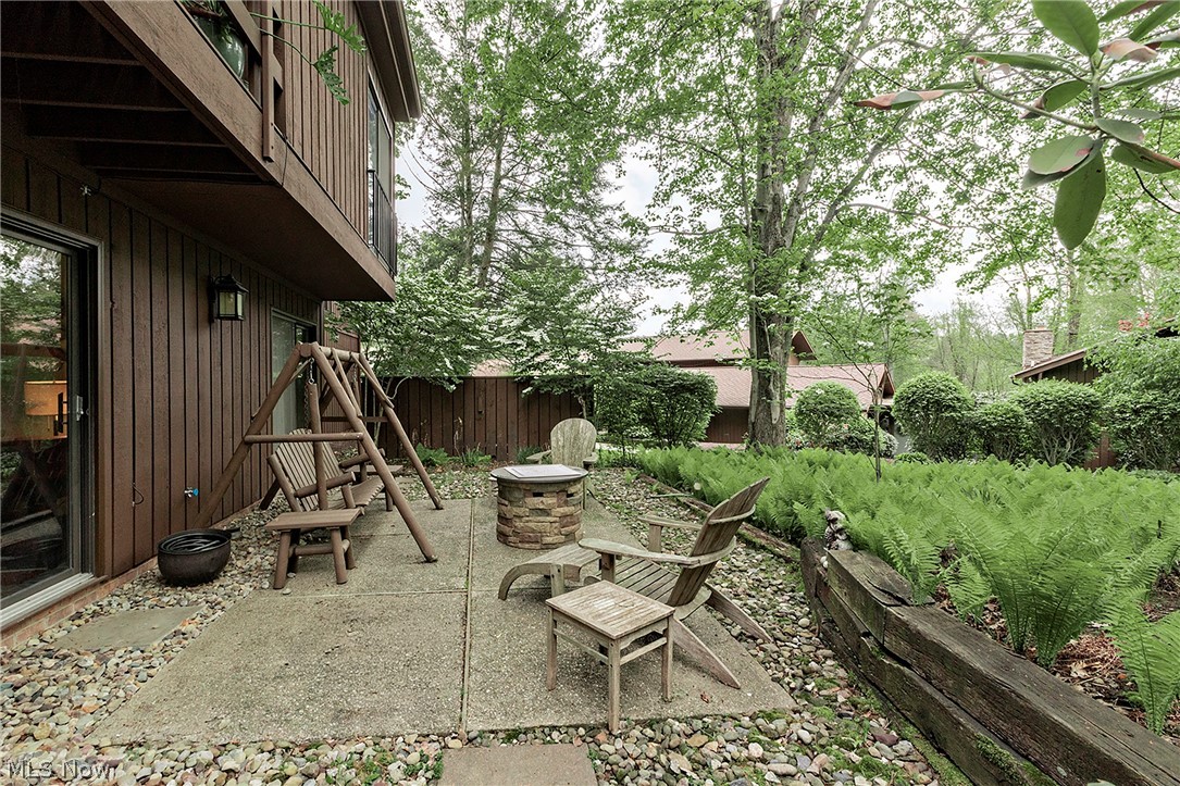 1936 Hemlock Drive Property Photo 4