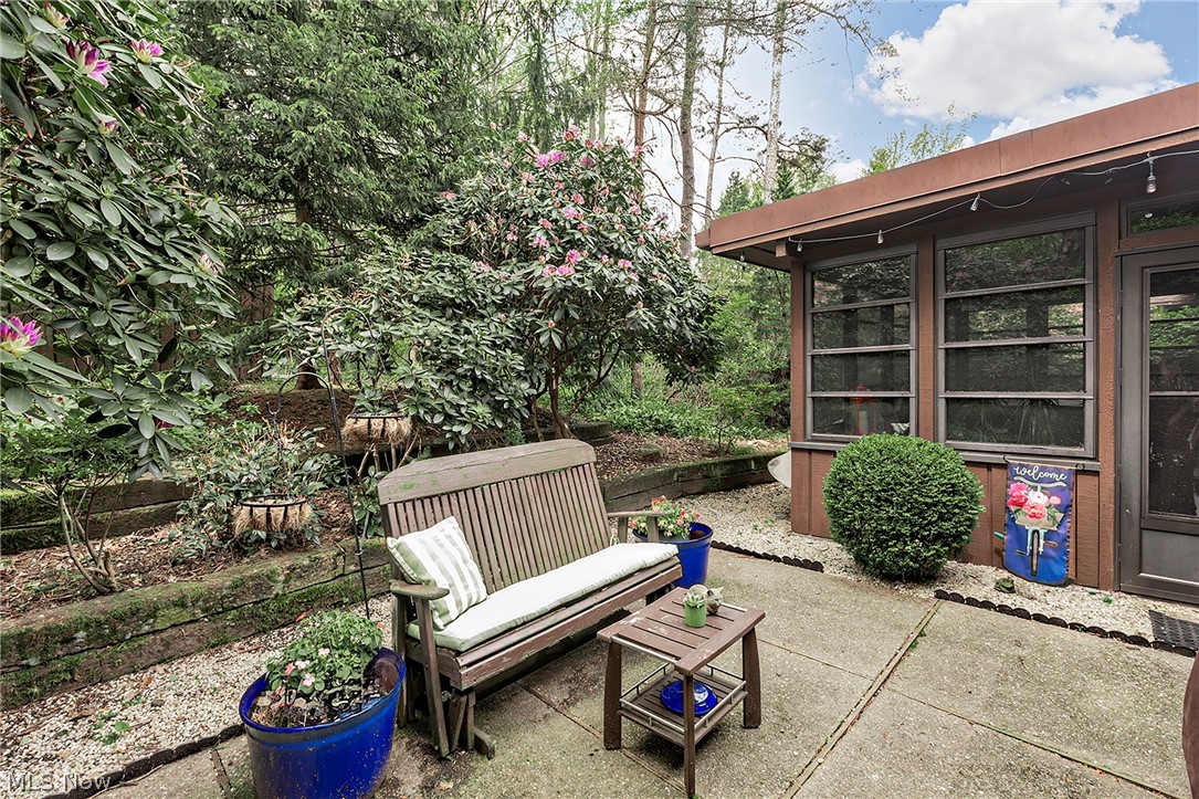 1936 Hemlock Drive Property Photo 8