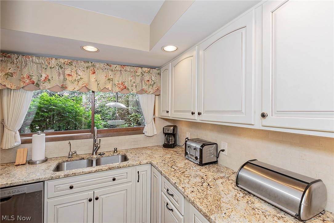 1936 Hemlock Drive Property Photo 30