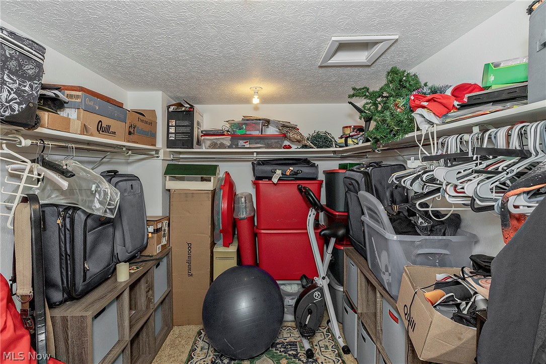 1936 Hemlock Drive Property Photo 46
