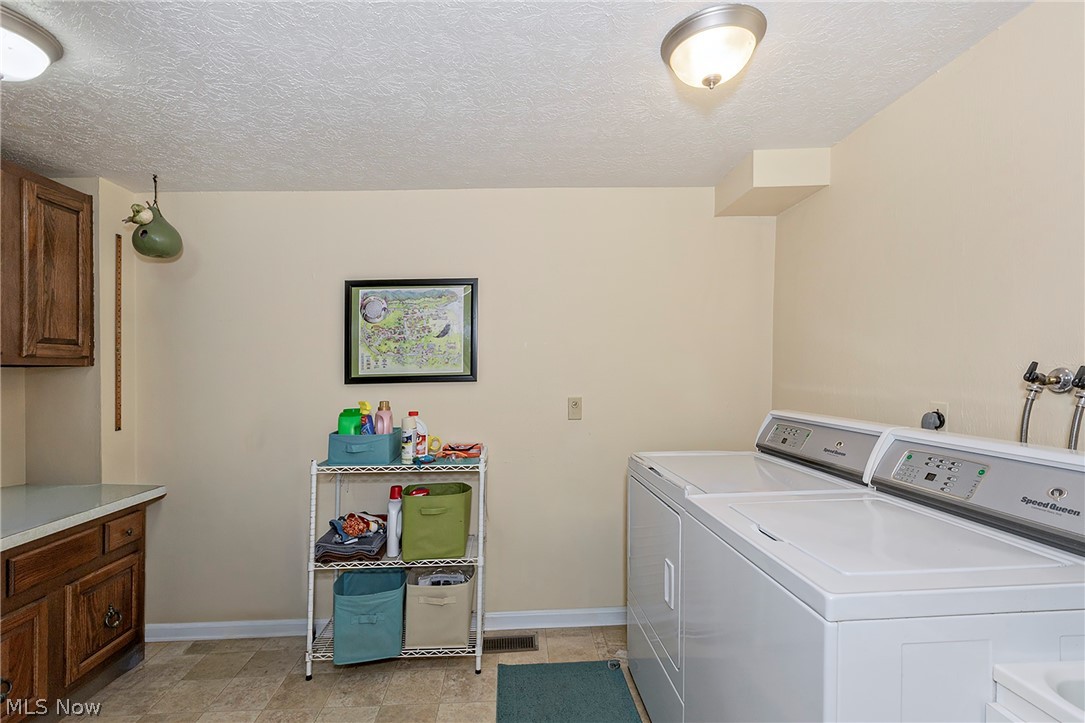 1936 Hemlock Drive Property Photo 48