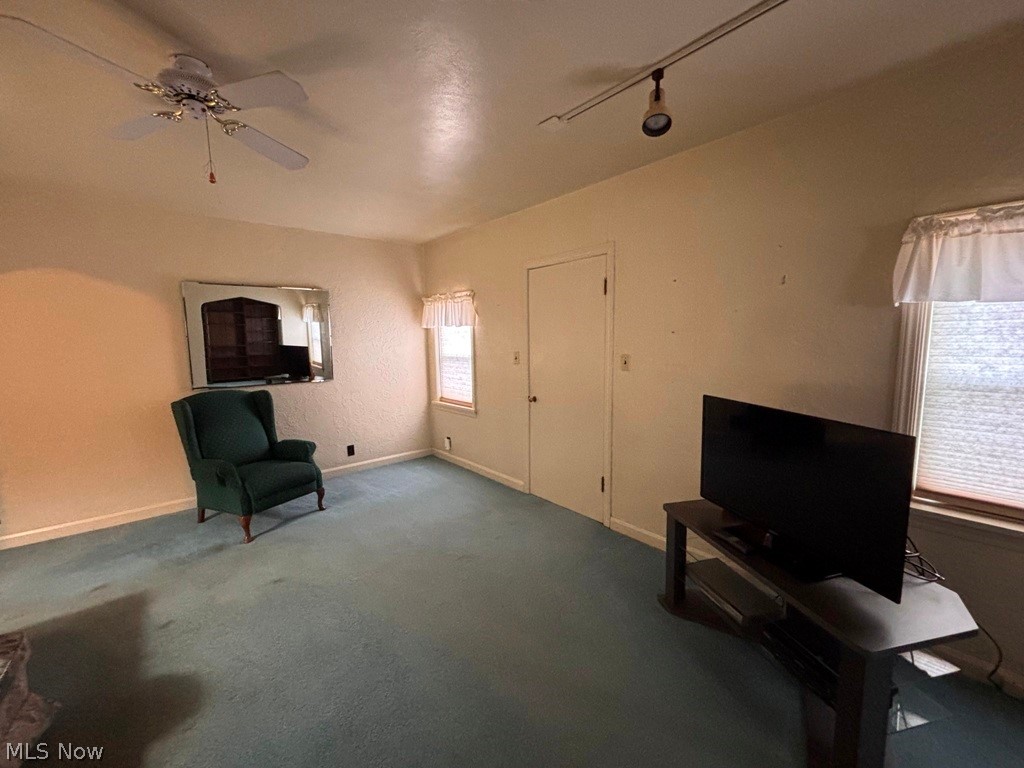 1006 Third Avenue Property Photo 5