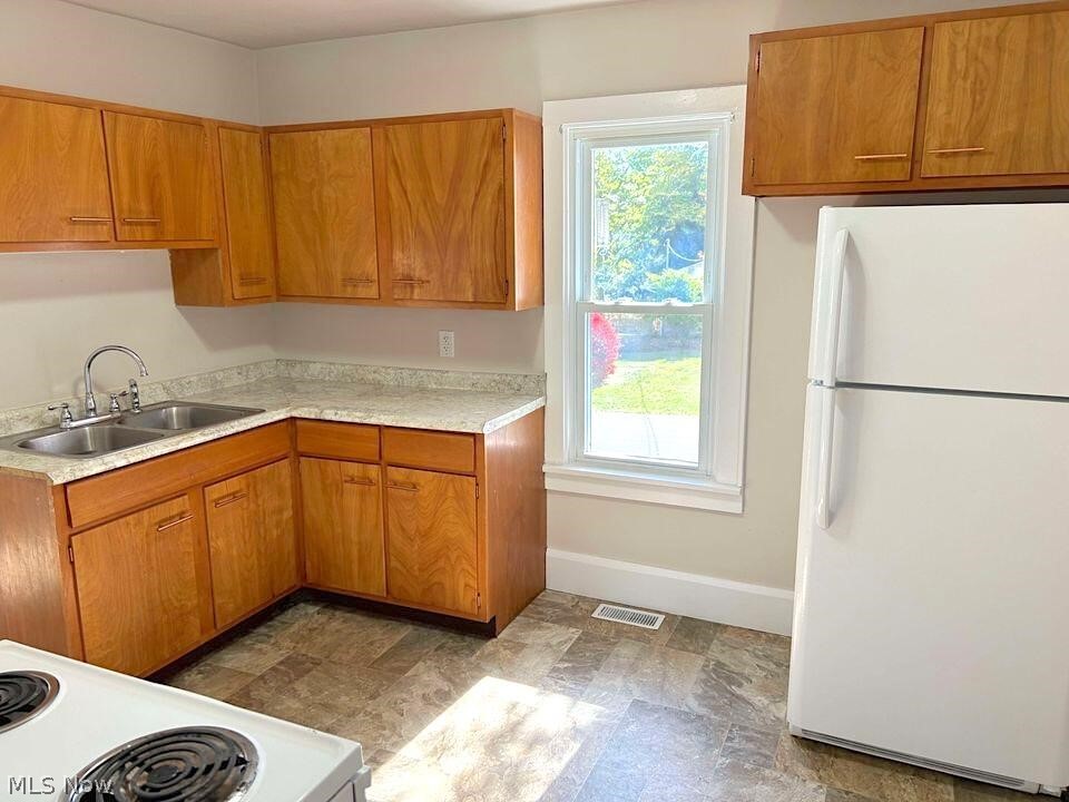 665 Gilbert Avenue Property Photo 10