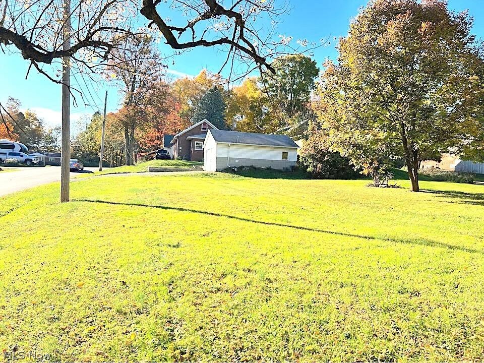 665 Gilbert Avenue Property Photo 19