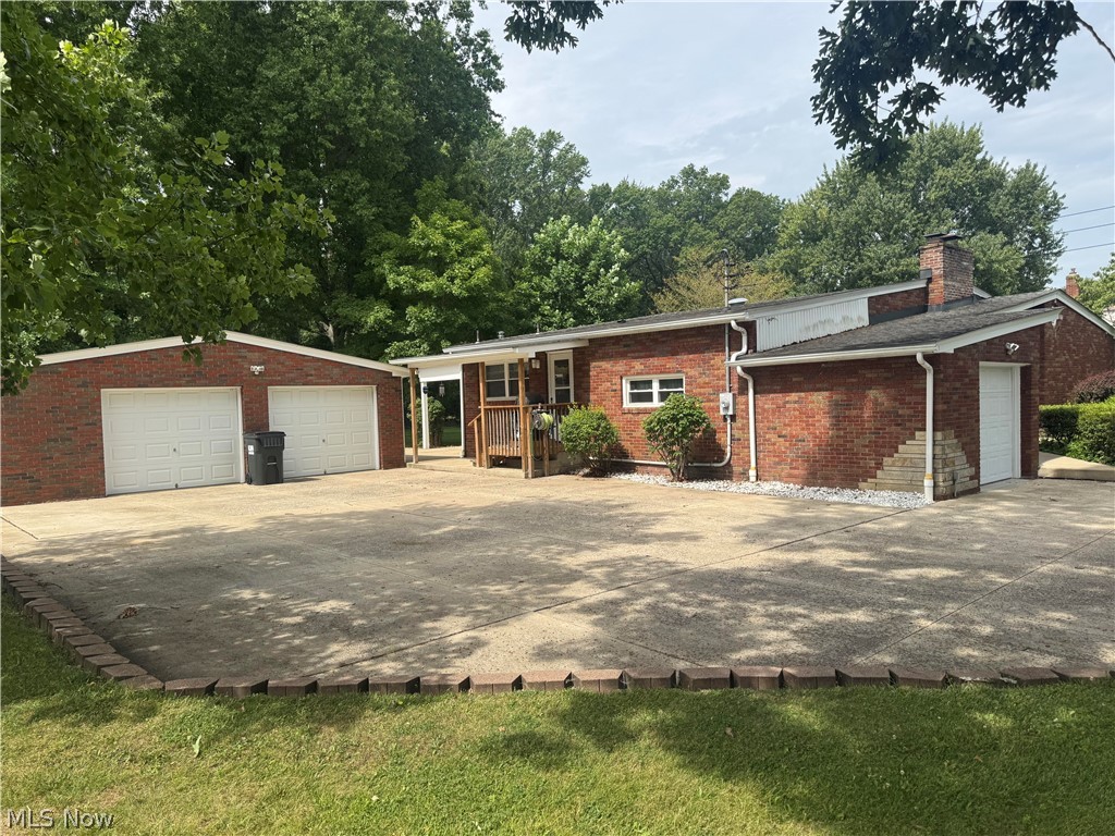 4847 Norquest Boulevard Property Photo 3