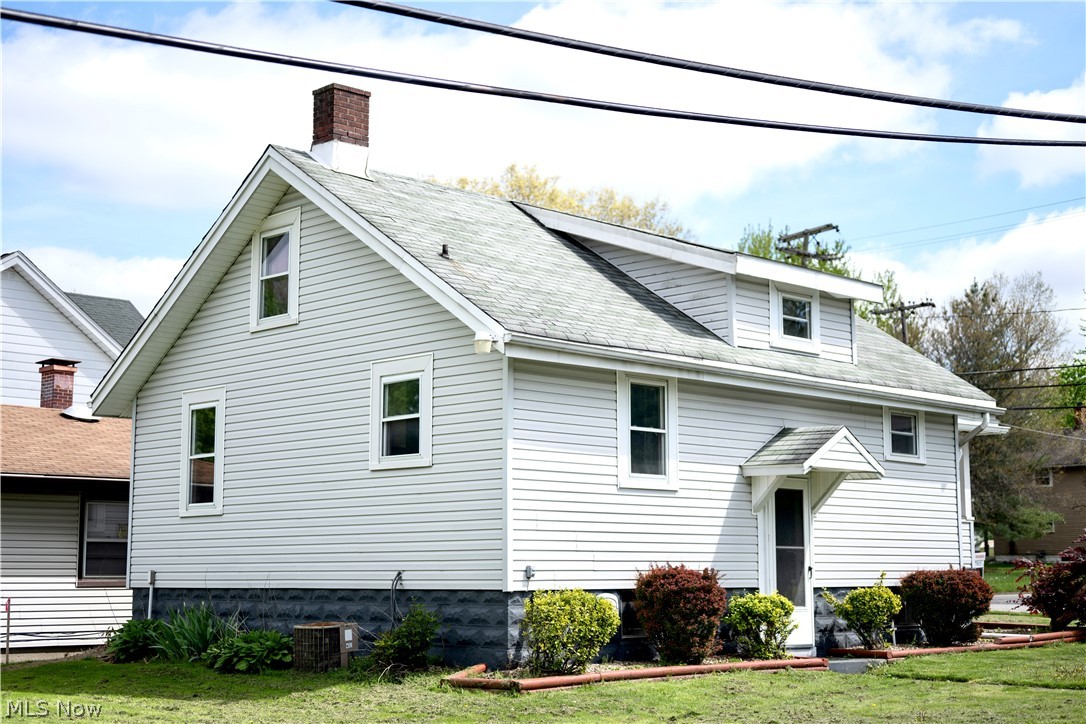 664 Tenney Avenue Property Photo 3