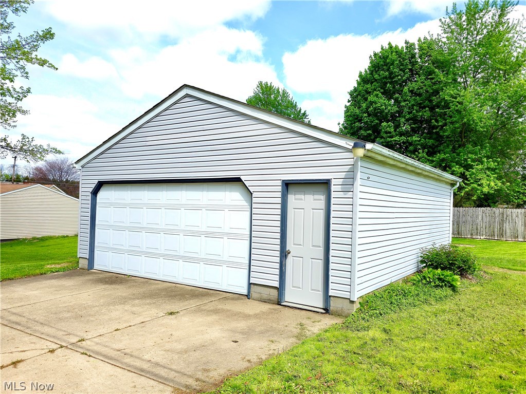 664 Tenney Avenue Property Photo 6