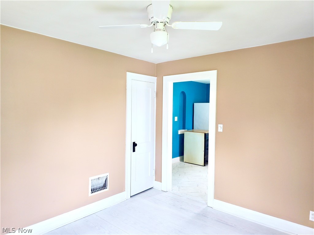664 Tenney Avenue Property Photo 13