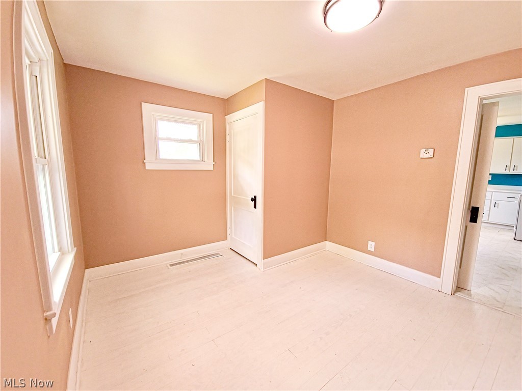 664 Tenney Avenue Property Photo 14