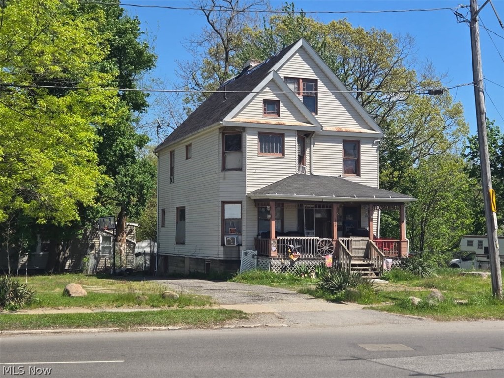 100 2nd Street Property Photo 2