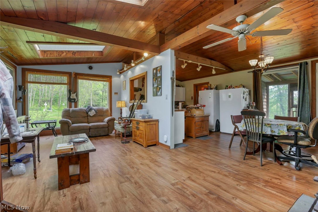 6879 Beard Price Road Property Photo 3