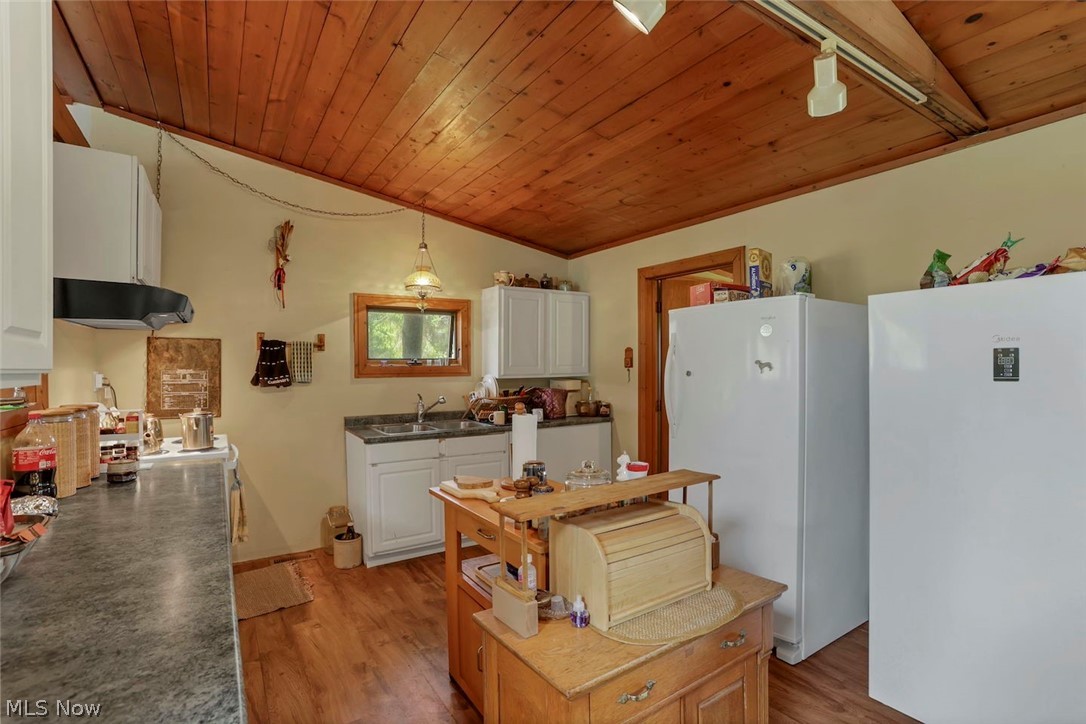 6879 Beard Price Road Property Photo 8