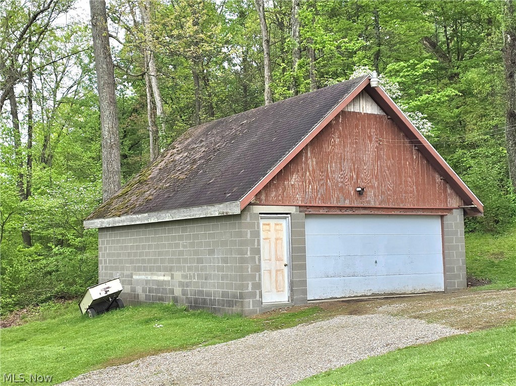 8465 Blackrun Road Property Photo 8
