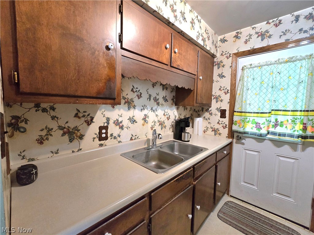 8465 Blackrun Road Property Photo 18