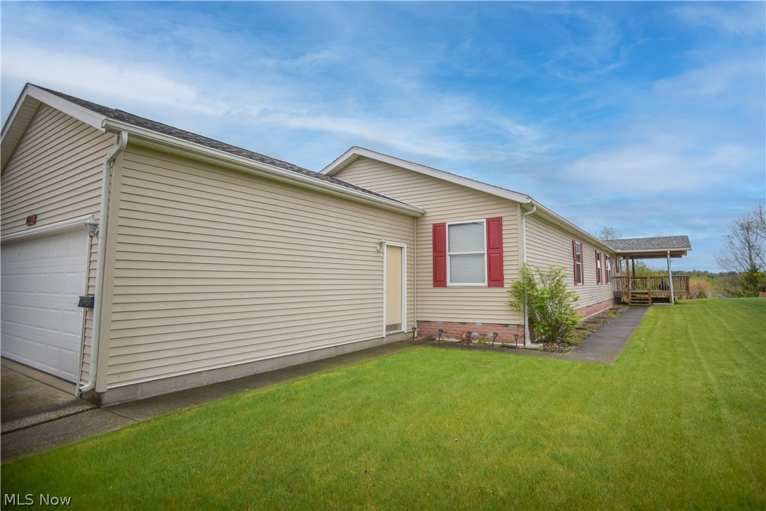 9075 Redhawk Drive Property Photo 3