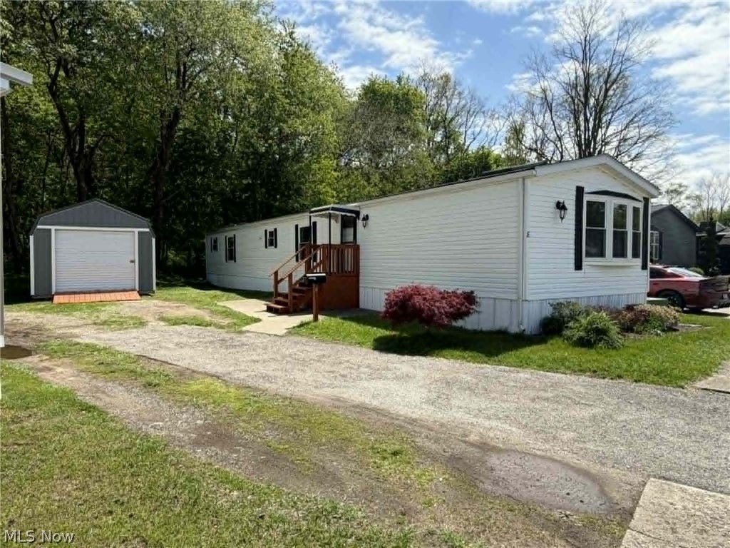 8 Hawaiian Drive Property Photo 3