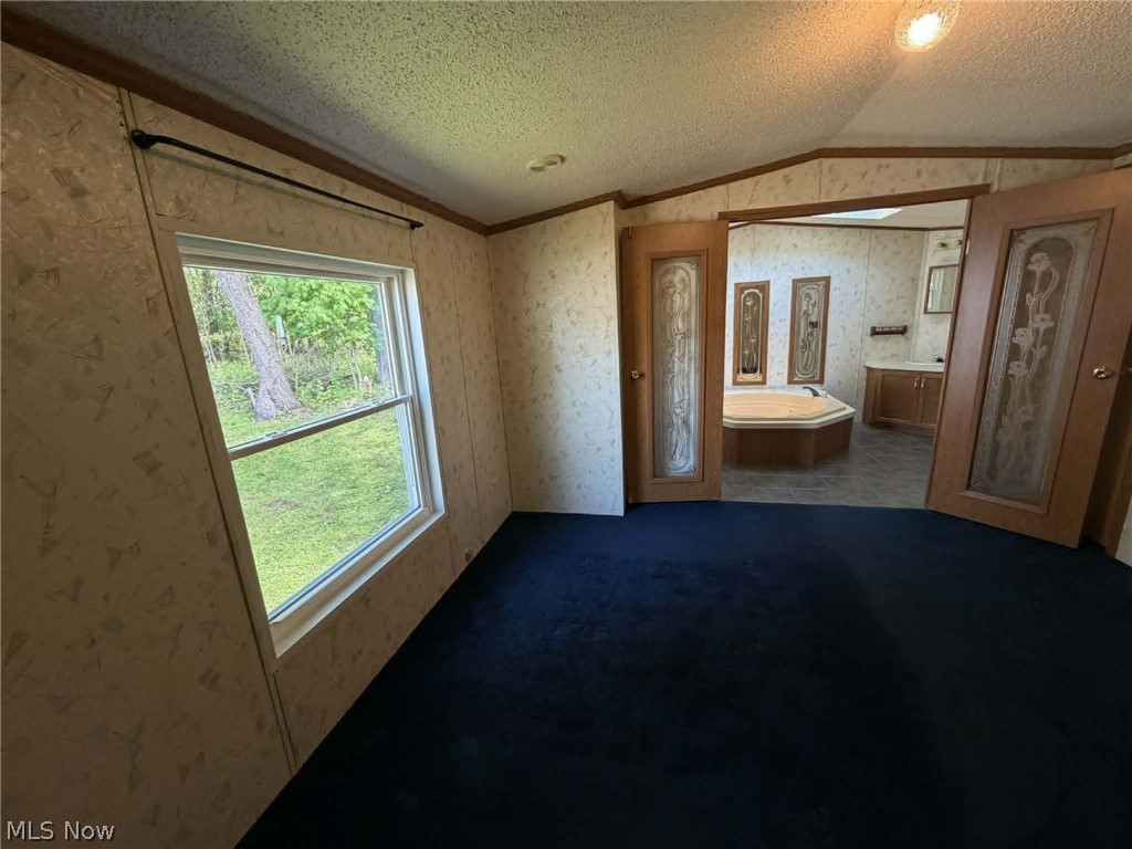 8 Hawaiian Drive Property Photo 17