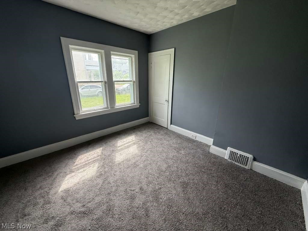 13305 Ferris Avenue Property Photo 9