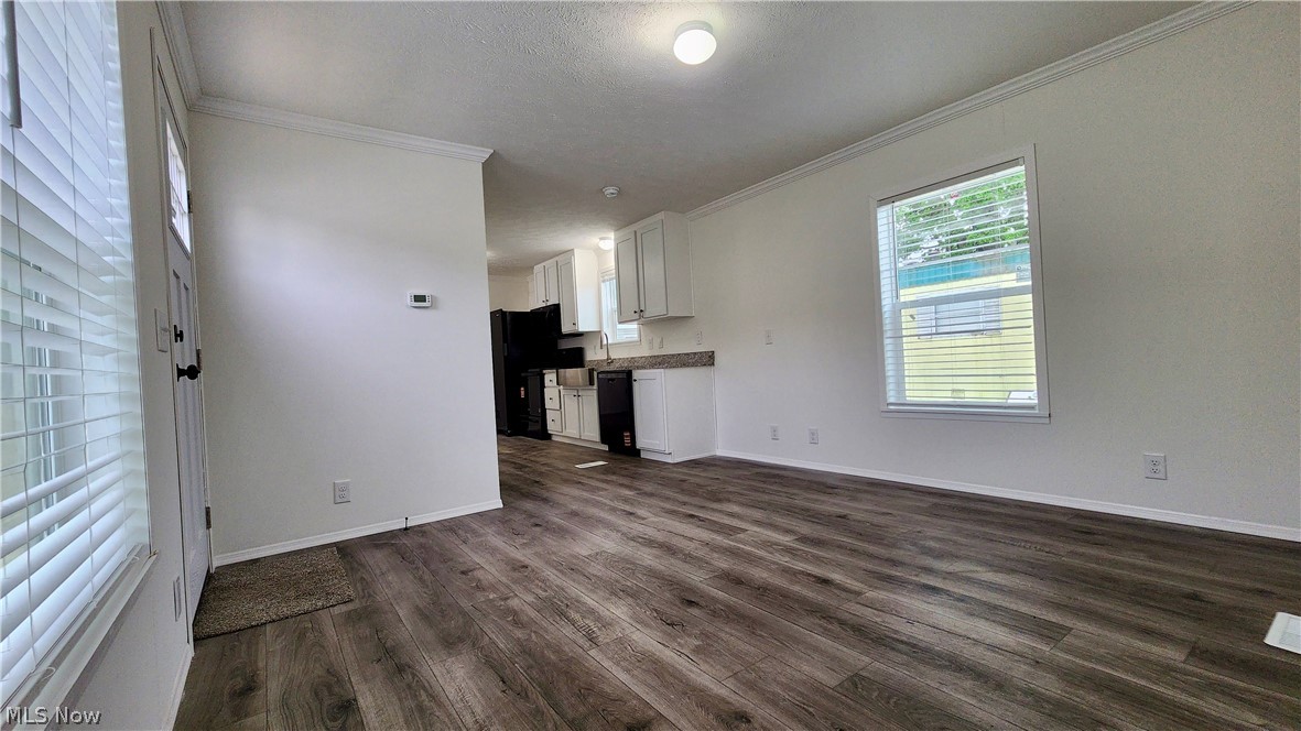 9151 Mentor Avenue A09 Property Photo 4