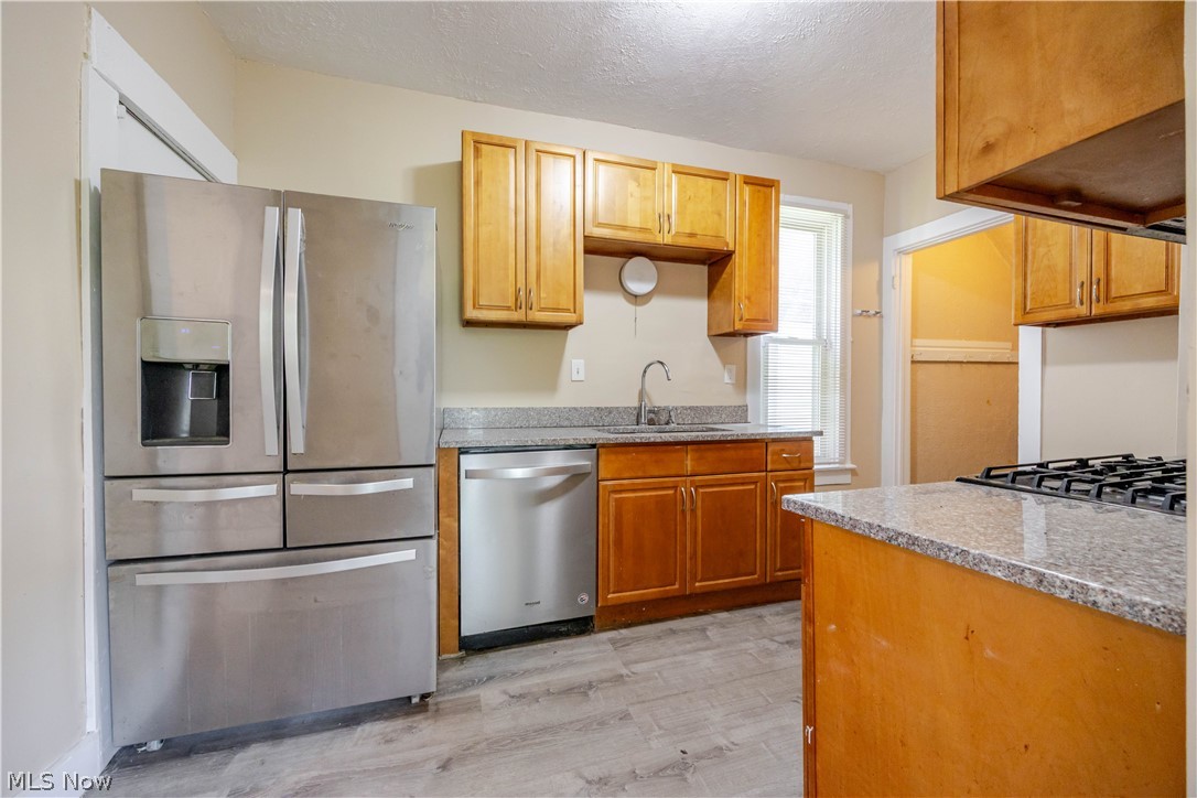 1516 E 86th Street Property Photo 12