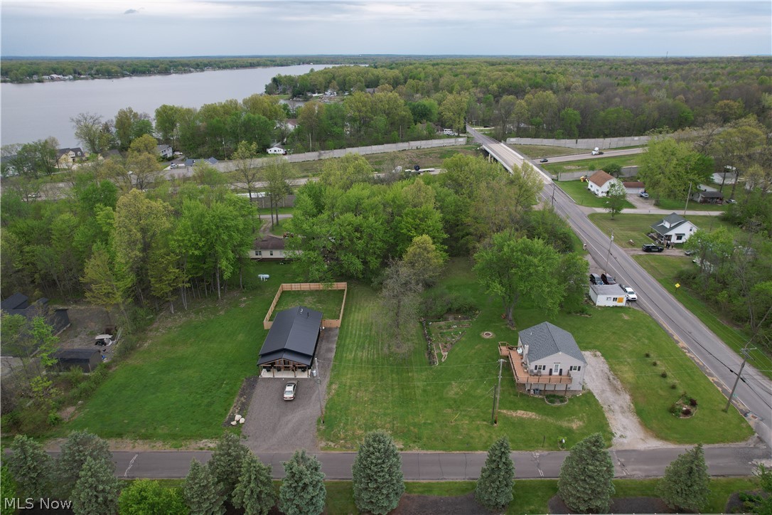 Milton Ave Avenue Property Photo 3