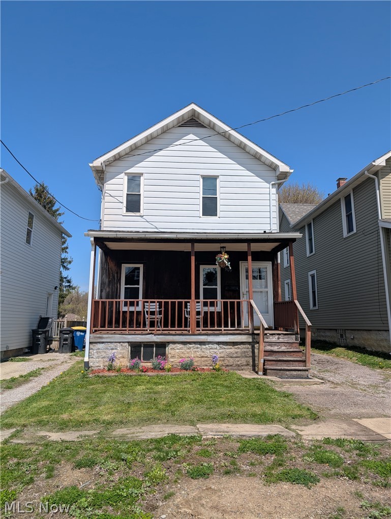 909 E 16th Street Property Photo 1