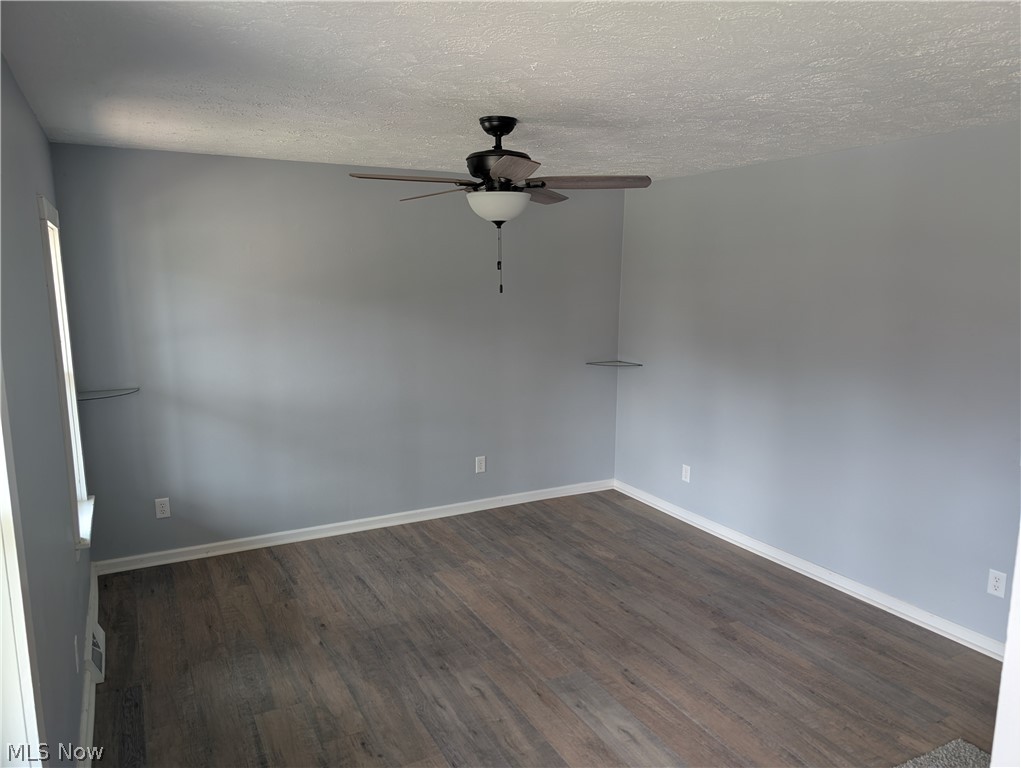 909 E 16th Street Property Photo 4