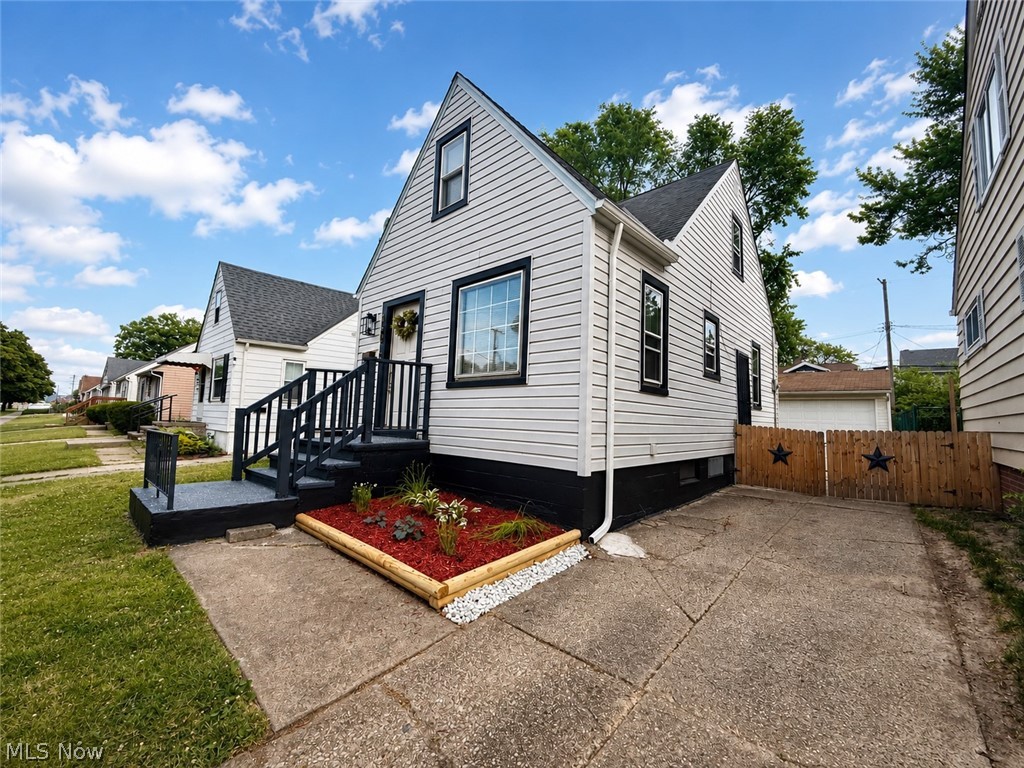 18213 Puritas Avenue Property Photo 1