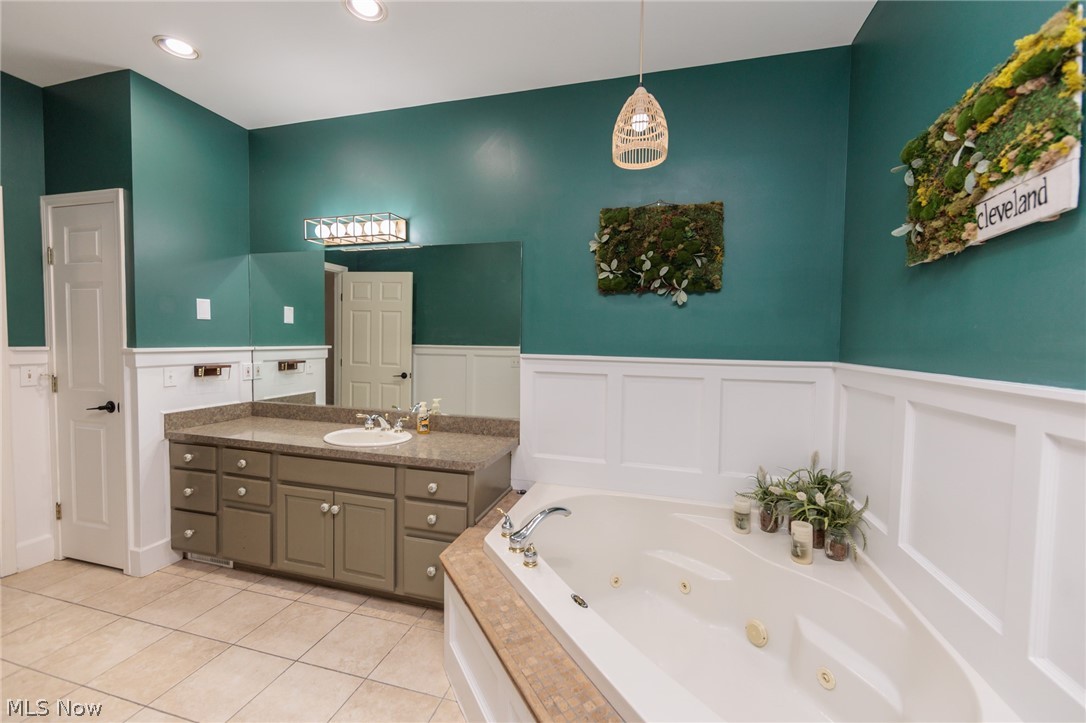 12195 Pheasant Run Circle Property Photo 24